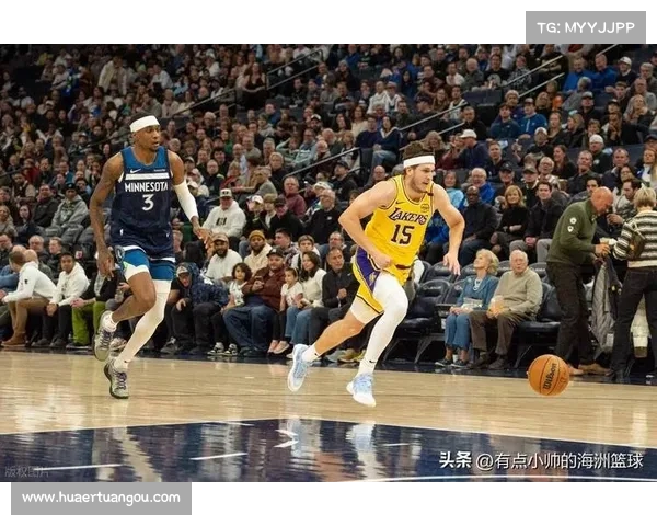 穆迪惊天突破被里夫斯隔扣 湖人成功挑战判定进攻犯规 穆迪惊天突破被里夫斯隔扣 湖人成功挑战判定进攻犯规